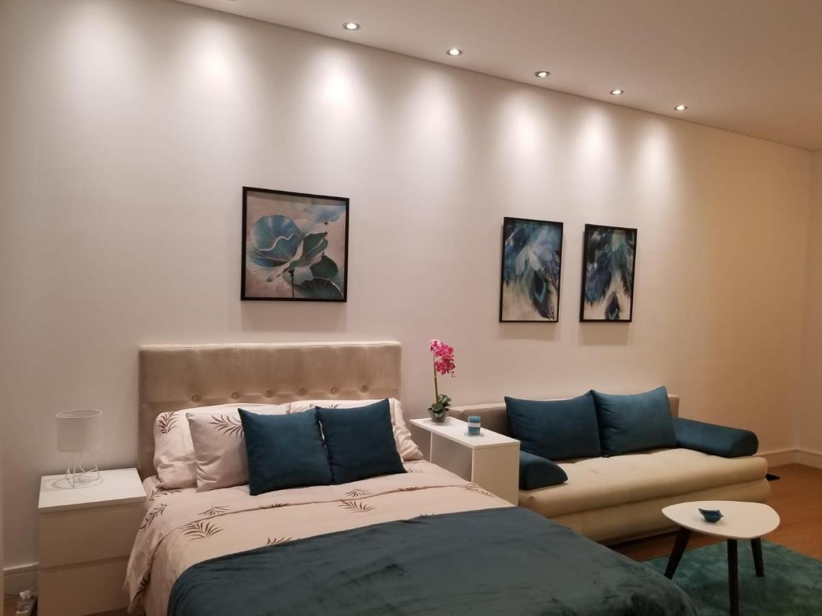 Azura Residence - New Luxury Apartment Belgrád Kültér fotó
