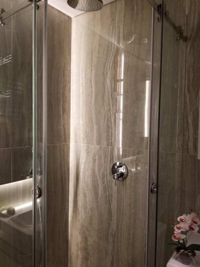 Azura Residence - New Luxury Apartment Belgrád Kültér fotó